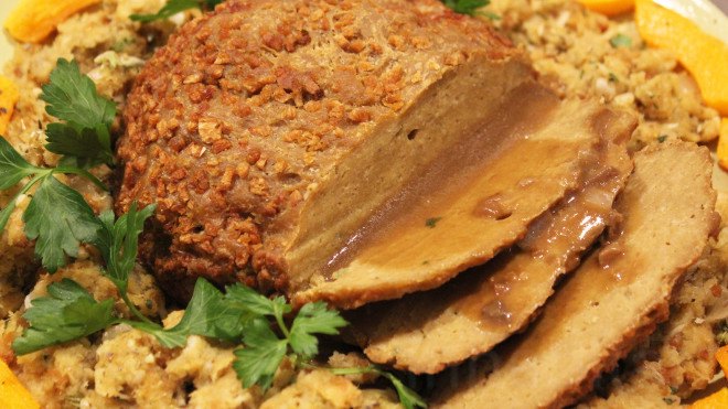 Seitan turkey, DIY Seitan Turkey, vegetarian turkey, vegan turkey, Vegetarian Thanksgiving, Tofurky, Field Roast Grain Meat, Quorn, Gardein, Raw diet, Raw Foods, we Like it raw, Magic Vegan Loaf Maker, Vegan Thanksgiving, green holidays, sustainable food, vegetarian holiday, vegetarian food, vegan food, raw food thanksgiving