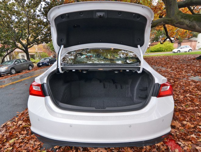 2016 Chevrolet Malibu Hybrid, Malibu Hybrid, Chevrolet Malibu, Chevy Malibu, hybrids, hybrid cars, hybrid vehicles, green transportation, sustainable transportation, fuel-efficient vehicles, green cars, hybrid sedan