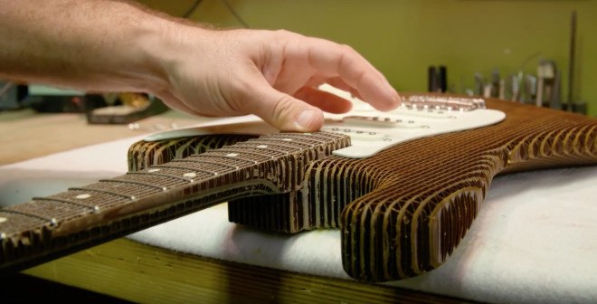 signal snowboards, ernest packaging, cardboard chaos, cardboard guiter, paper guitar, cardboard stratocaster, fender stratocaster, fender custom shop