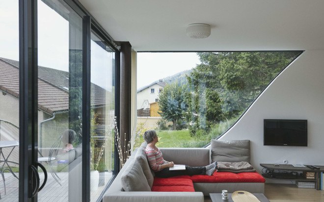 green roof, Casa Jura, Casa Jura by JDS Architects, JDS Architects, green roofed home, green roofed retreat, holiday home, holiday retreat, open plan layout, open plan, full height glazing, house built into a slope, walk on green roof, Jura mountains