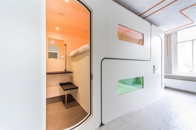 CityHub, Amsterdam, gren hotel, interactive design, interactive objects, mood lighting, app, sleeping pods, modular design, digital design, digital interior