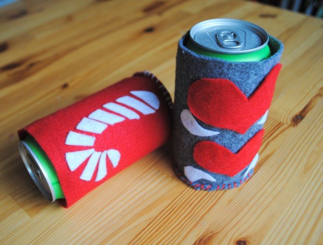 craft, DIY, holidays, christmas, beer, bottle, can, holder, koozie, cozy, sewing, felt, gift, handmade