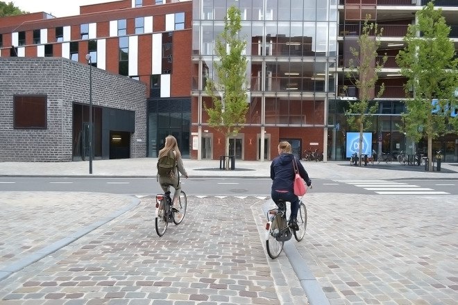 West 8, Engels Plein, Belgium, urban renovation, urban renewal, green spaces, urban design, Rotterdam design studio, human scale, public spaces