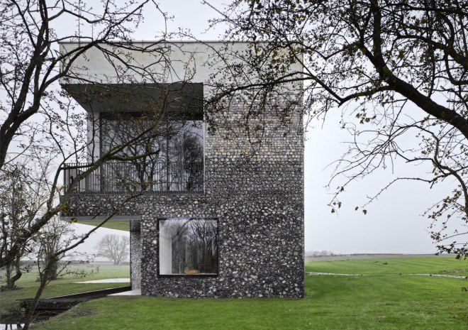 RIBA, UK’s best house, Lord Rothschild, 2015 RIBA House of the Year, RIBA House of the Year, The Royal Institute of British Architects, Flint House, Skene Catling De La Pena, Flint House by Skene Catling De La Pena, RIBA Flint House, Buckinghamshire, flint