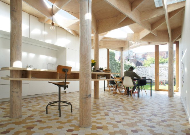 House in Ghent, extension, Atelier Vens Vanbelle, timber construction, ceiling patterns, hexagonal tiles, skylights, glass walls, natural light, atrium, green interior