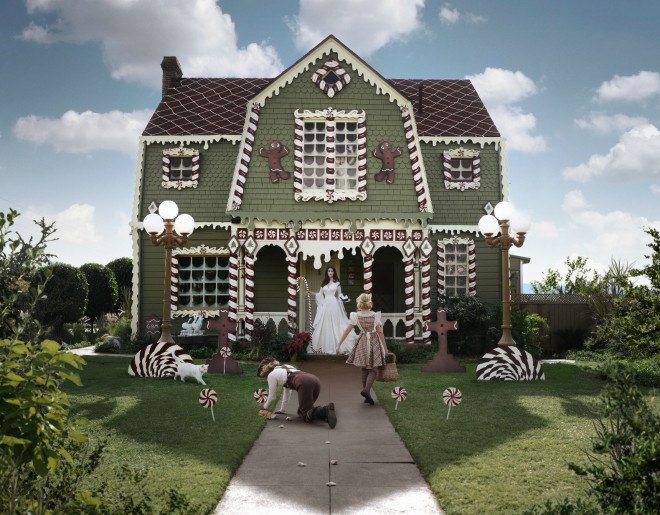 christine mcconnell, gingerbread house, christmas decorations, decorated home, gingerbread decorations, holiday decorations, holiday home decor