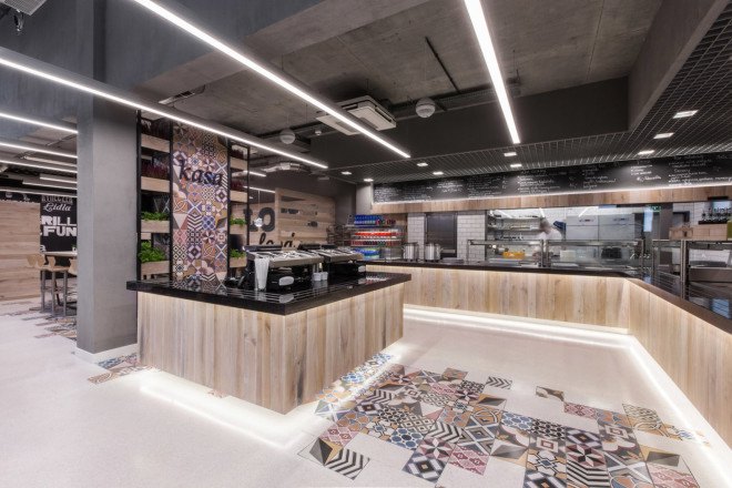 mode:lina architekci, LIDL, supermarket chains, green interior, Poland, wood interior, wooden furniture, natural lighting, restaurant design