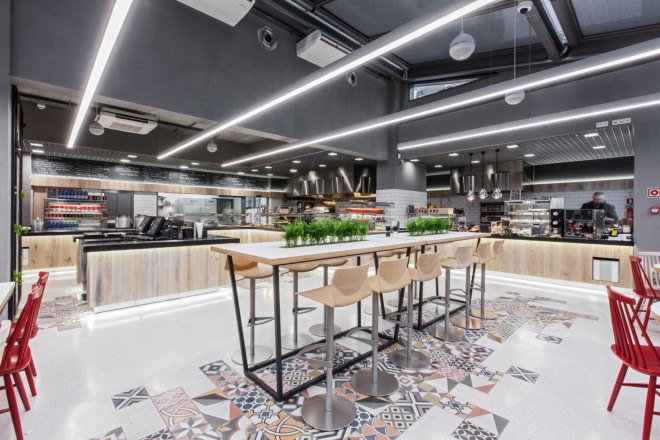 mode:lina architekci, LIDL, supermarket chains, green interior, Poland, wood interior, wooden furniture, natural lighting, restaurant design