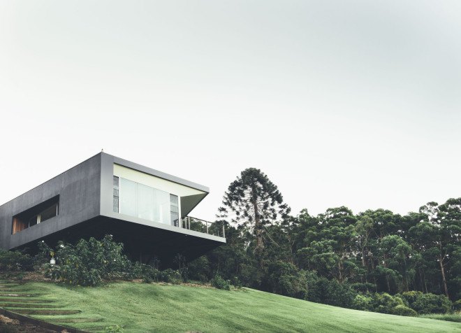 Teeland Architects, Stealth House, Stealth House by Teeland Architects, photovoltaic systems, wastewater recycling, natural light, cantilevered home, panoramic views, site specific design, cantilever, solar-powered house, Sunshine Coast,
