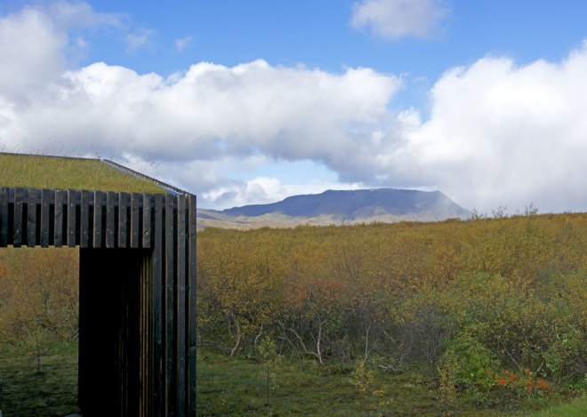 green roof, green architecture, vacation cottage, cottage, PK Arkitektar, geothermal energy, Iceland, underground architecture, concrete, low maintenance