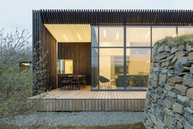 green roof, green architecture, vacation cottage, cottage, PK Arkitektar, geothermal energy, Iceland, underground architecture, concrete, low maintenance