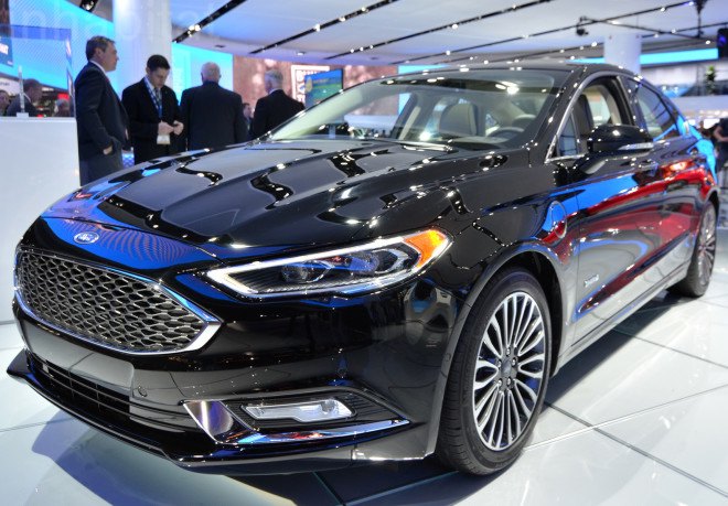 2017 Ford Fusion Energi, Ford Fusion, Ford, Ford Fusion Energi, Chrysler, 2016 Detroit Auto Show, NAIAS 2016, Detroit Auto Show, NAIAS, electric vehicles, green cars, green transportation, sustainable transportation, plug-in hybrid, hybrid car, hybrid-electric vehicle, hybrids