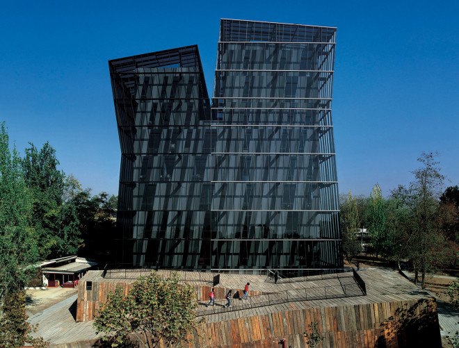 Alejandro Aravena, ELEMENTAL, 2016 Pritzker Prize, Pritzker Prize, Alejandro Aravena Pritzker laureate, 41st Priztker Prize laureate, Priztker Prize laureate, social housing, post-disaster architecture, socially engaged architecture, Constitución Seaside Promenade, Quinta Monroy Housing, UC Innovation Center, Siamese Towers, Bicentennial Childrens Park, Universidad Católica de Chile Medical School, St. Edward’s University, Constitución Cultural Center, Novartis Office Building, Post-Tsunami Sustainable Reconstruction Plan of Constitución