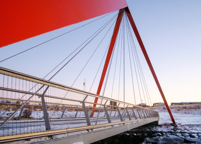 Teiknistofan Tröð, Geirsnef peninsula, bicycle bridge, pedestrian bridge, land art, Elliðaár’s estuary, Elliðaár, Iceland, Reykjavík, LEDs, pyramidal bridge, Bridges by Teiknistofan Tröð