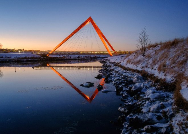 Teiknistofan Tröð, Geirsnef peninsula, bicycle bridge, pedestrian bridge, land art, Elliðaár’s estuary, Elliðaár, Iceland, Reykjavík, LEDs, pyramidal bridge, Bridges by Teiknistofan Tröð