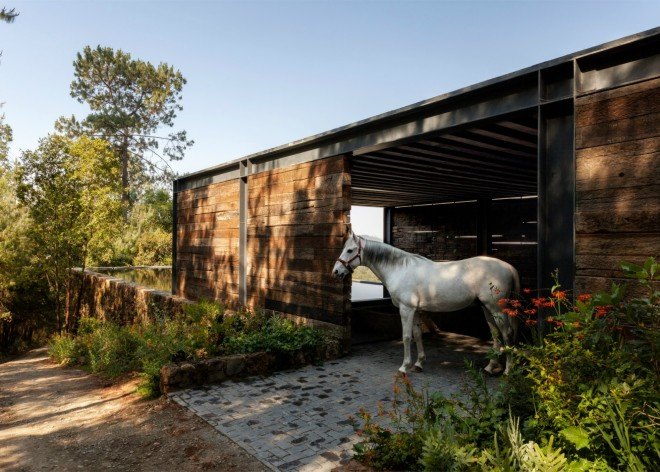 CC Arquitectos, architecture, El Mirador House, mexican architects, El Eterno estate, Valle de Bravo, Lake Avándaro, stable house, stable design, railway sleeper, old train line, rail ties, repurposed rail sleepers, stone and timber house, timber design, repurposed materials, green design, sustainable design,