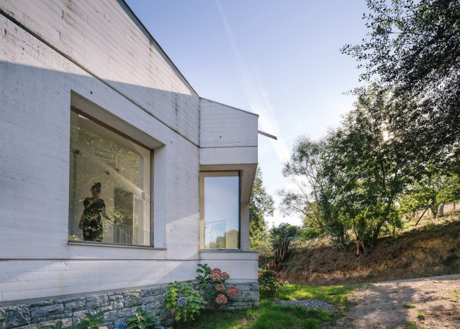 PYO Arquitectos, Casa Tmolo, Casa Tmolo by PYO Arquitectos, renovation, farmhouse turned home, farmhouse renovation, stable renovation, Asturias architecture, locally sourced stone, stable doors,