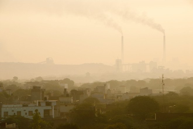 delhi, new delhi, india, delhi air pollution, worse air pollution in the world, cars air pollution, reducing car traffic, odd-even vehicle scheme