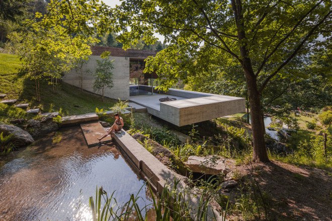 Gerês House, Carvalho Araújo, Portugal, green architecture, concrete house, timber facade, swimming pool, wooden mezzanine, natural light