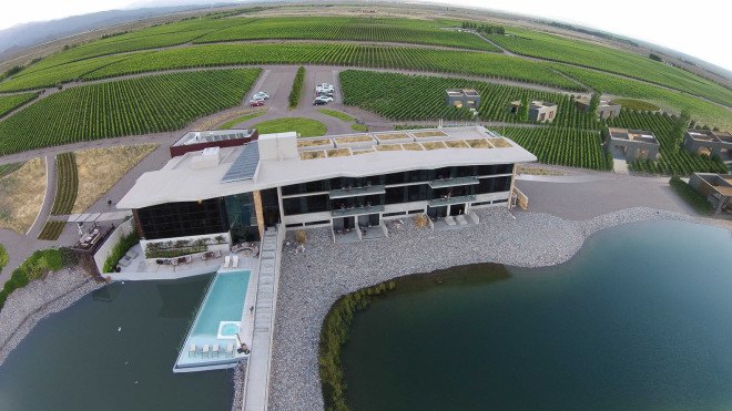 luxury resort, wine resort, Hotel Casa de Uco, Alberto Tonconogy y Asociados, lightweight, natural light, mulit-use spaces, green hotel, minimalist design, winery, Argentina