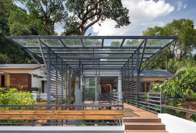 Rubber Soul architect, Goa India, courtyard, India architecture, wooden deck, private residence, green architecture, natural light