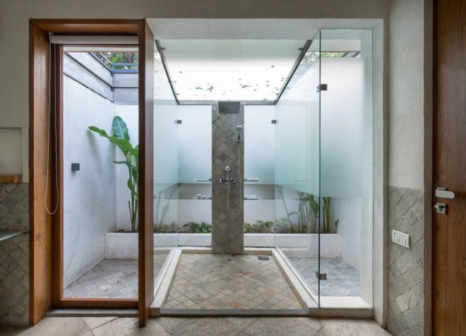 Rubber Soul architect, Goa India, courtyard, India architecture, wooden deck, private residence, green architecture, natural light