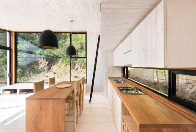 SIPS, clerestory window, panoramic views, Joannon Arquitectos, IA House, IA House by Joannon Arquitectos, Quintay, low-e glass, glazed walls, full-height glazing, Chilean architecture