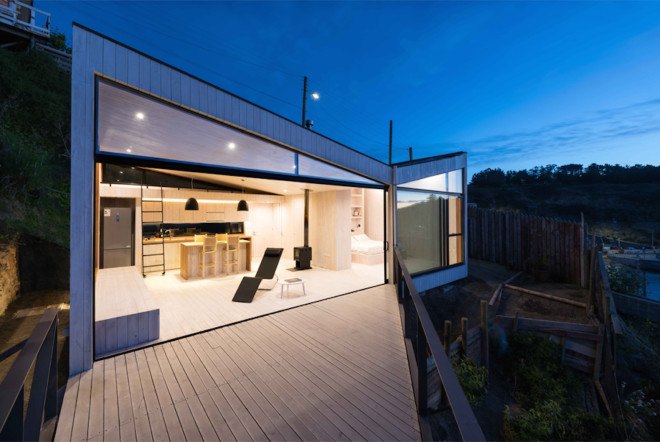 SIPS, clerestory window, panoramic views, Joannon Arquitectos, IA House, IA House by Joannon Arquitectos, Quintay, low-e glass, glazed walls, full-height glazing, Chilean architecture