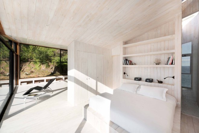 SIPS, clerestory window, panoramic views, Joannon Arquitectos, IA House, IA House by Joannon Arquitectos, Quintay, low-e glass, glazed walls, full-height glazing, Chilean architecture