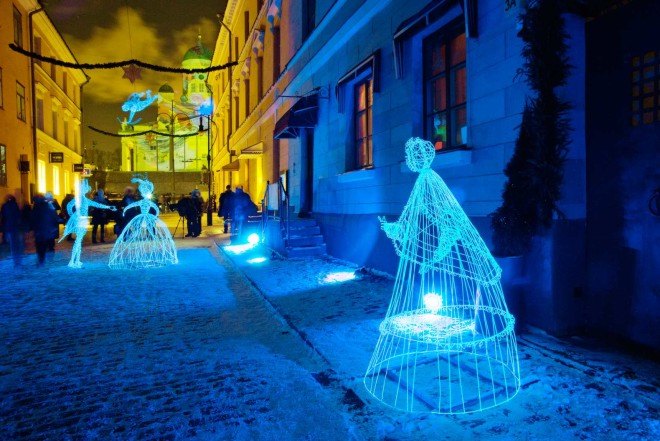 Lux Helsinki, Martta-Kaisa Virta, Medicine City, Caitlind r.c. Brown & Wayne Garrett, interactive Cloud sculpture, Alexander Reiichstein, Helsinki, Finland, LED lights