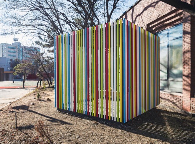 ArchiWorkshop, Mobile Library, mobile libraries, tiny library, tiny library structure, Mobile Library by ArchiWorkshop, Seoul, Seoul Innovation Park, Seoul art installations, scaffolding art installation, temporary pavilions