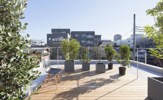 Elding Oscarson, Nerima House, Tokyo, small spaces, small houses, panoramic window, open plan layout, natural light, timber facade, green architecture