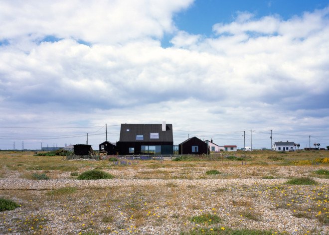 Dungeness, black-stained timber, black cabins, glazed corridor, Rodić Davidson Architects, North Vat, North Vat by Rodić Davidson Architects, skylights, larch cabin, black stained larch, Kent,