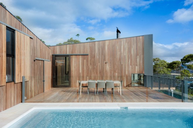 ola studio, willow beach house, beach house, australian architecture, australian beach house, solar panels, rainwater collection, eco-friendly beach house, green house, oceanfront home