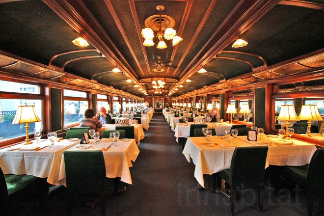 le train bleu, hidden bloomingdales restaurant, secret restaurant in bloomingdales, bloomingdales train restaurant, train restaurant, train restaurant nyc, train car restaurant, where to eat nyc, secret restaurants