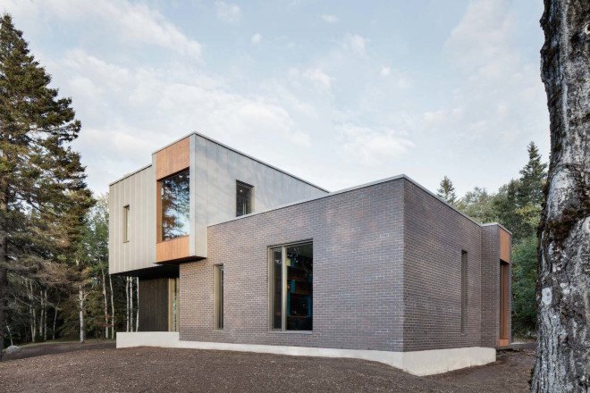 Naturehumaine, Residence au Bic, Residence au Bic by Naturehumaine, natural light, Quebec, extension, home transformation, contemporary architecture, contemporary house, double height space
