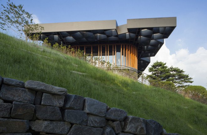 Taekwang Country Club, Taekwang Country Club Café, Mecanoo, golf course, green architecture, canopy, steel roof, natural light