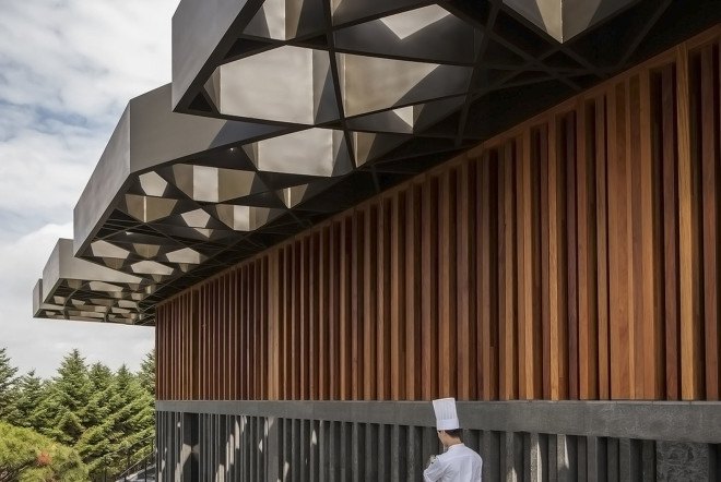 Taekwang Country Club, Taekwang Country Club Café, Mecanoo, golf course, green architecture, canopy, steel roof, natural light