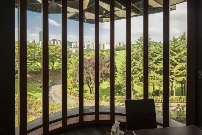 Taekwang Country Club, Taekwang Country Club Café, Mecanoo, golf course, green architecture, canopy, steel roof, natural light