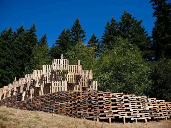 pickathon music festival, happy valley oregon, treeline stage, pallet architecture, recycled pallets, building with pallets, Treeline Stage, mountain stage, eco music festival, eco festival, Portland Music Festival, eco-friendly music festival, eco outdoor music festival, eco concerts, sustainable concerts, sustainable stage design, eco concert design, eco concerts, solar powered lighting, pickathon music lineup 2016, Portland state university, treeline stage