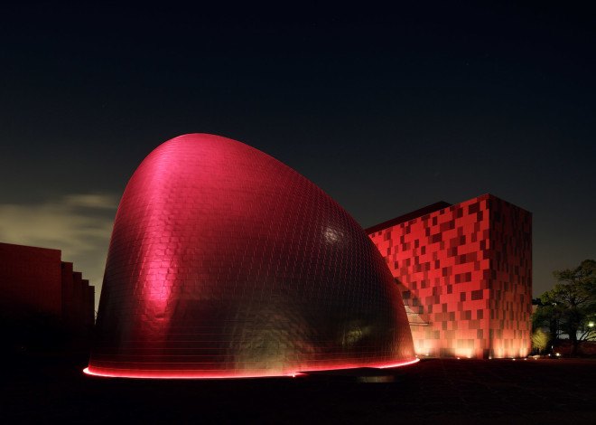 k/o design studio, japanese architecture, tokyo architecture, Kanagawa, facade, facade design, metal sheet facade, japan, school, curved building, curved interior, curved walls, cladding