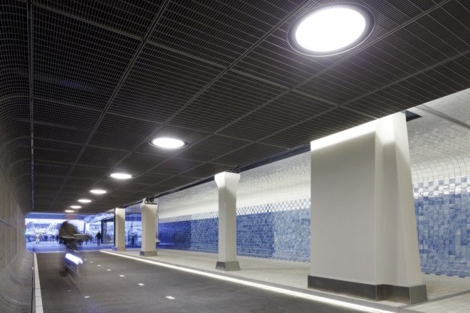 Irma Boom, Irma Boom Office, pedestrian underpass, underpass design, cycling underpass, bicycle infrastructure, pedestrian infrastructure, beautiful pedestrian infrastructure, beautiful pedestrian underpass, Cuyperspassage, Amsterdam Central Station, Cuyperspassage by Benthem Crouwel, Benthem Crouwel