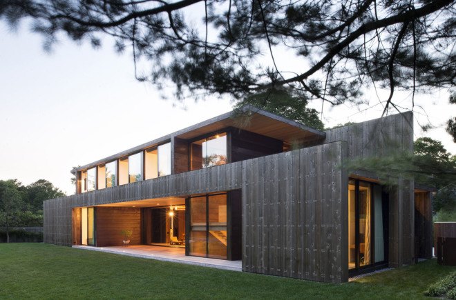 Elisabeth II concrete house, Bates Masi Architects, concrete house in Amagansett, cedar-clad house, acoustic performance, noise reducing house, cedar board cladding, natural building materials, thermal insulation, green architecture in New York, timber cladding, green materials, noise pollution