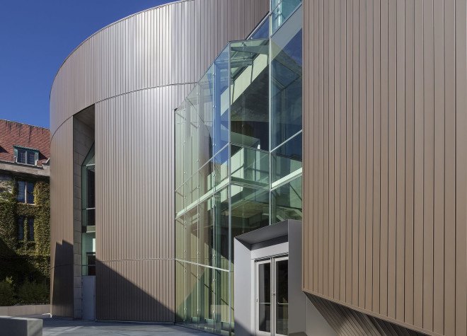 Valerio Dewalt Train Associates, Gordon Parks Arts Hall, green campus, University of Chicago campus, green architecture, performance spaces, art gallery, music hall, theater space, Chicago