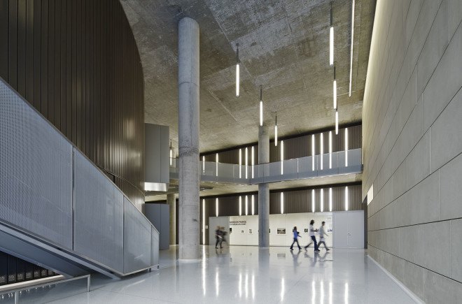 Valerio Dewalt Train Associates, Gordon Parks Arts Hall, green campus, University of Chicago campus, green architecture, performance spaces, art gallery, music hall, theater space, Chicago