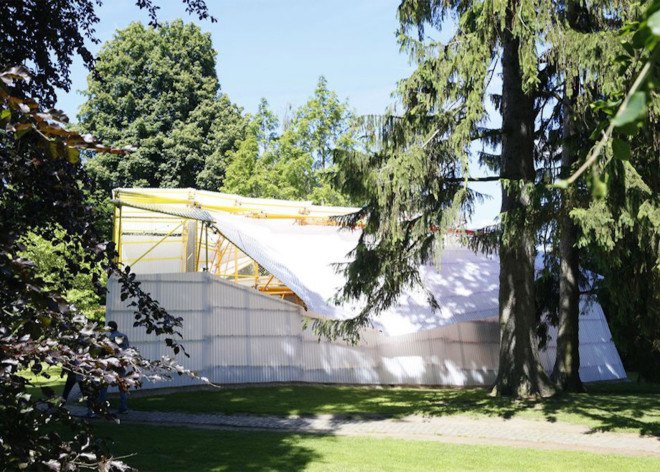 SelgasCano, Jose Selgas, Kibera, polycarbonate plastic, low-cost materials, low-cost school, Kibera Hamlets School, temporary pavilion, Iwan Baan, Helloeverything, Louisiana Museum of Modern Art, Second Home,