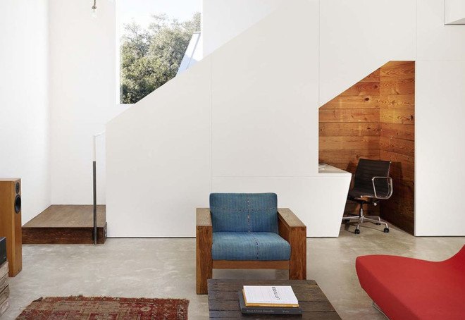 Austin, bungalow renovation, Texas architecture, solar-powered bungalow, natural ventilation, swimming pool, Alterstudio Architecture, green renovation, solar panels, rainwater harvesting
