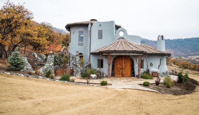 Shining Hand Ranch, Manzanita trees, geothermal heating, geothermal energy, geothermal cooling, solar heating, nature-inspired architecture,