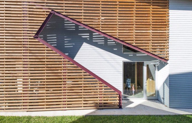 Shotgun Chameleon, ZDES architects, shotgun housing, shotgun house, Houston, energy efficient architecture, flexible architecture, solar heat gain, flexible facade,