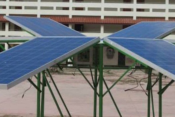 Prakruwimolpanyakhun, Sisaengtham School, Sisaengtham School by Solar Monk, mobile solar charging systems, solar-powered water pump, self-sufficient school, solar-powered school, Solar School in Thailand, Thailand Solar Monk, solar panels, photovoltaics,
